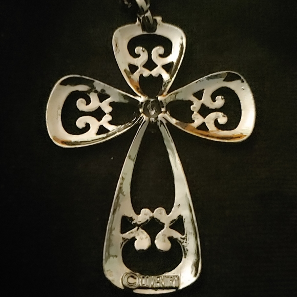 Sarah Coventry 1976 "Romanesque" Cross Necklace - Picture 4 of 7